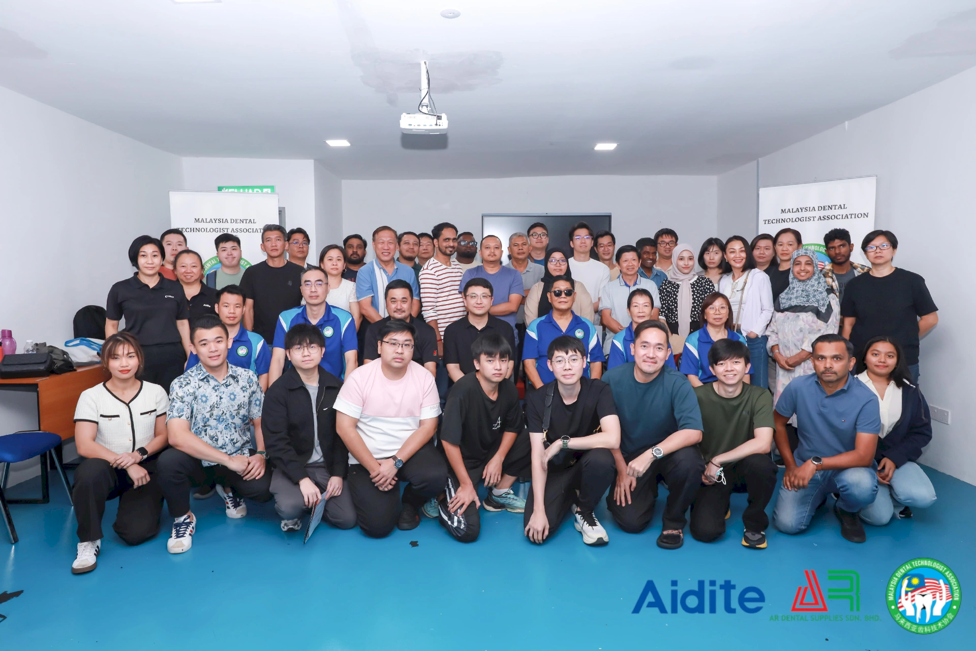 Aidite Digital Denture Solution: 3D Printing Denture & Milling Denture